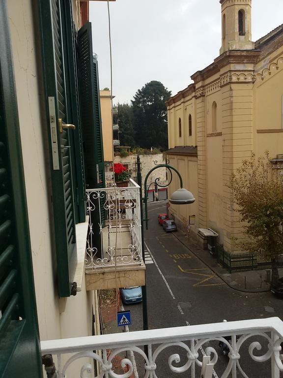 At Lettieri